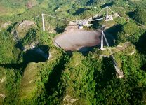 В Пуэрто-Рико разрушился гигантский радиотелескоп "Аресибо"