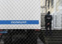 В Свердловской области иномарка протаранила полицейский автозак