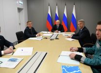 Путин поручил разработать меры стимулирования производства каучука