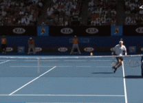 Однажды Федерер пробил так изумительно, что Роддик кинул в него ракетку