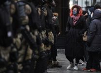 В Липецке завели дело против мужчины, распылившего газ в полицейских