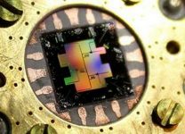 Ученые создали на квантовом компьютере модель "невозможной" вселенной