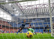 «Интер» мчит к чемпионству: прибили «Милан» в дерби благодаря суперсэйвам Хандановича (три за минуту!) и связке Лукаку-Лаутаро