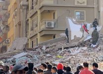 Число погибших при обрушении жилого дома в Каире возросло до 25