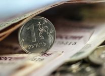 Экономист назвал худший вид заработка для малоимущих россиян