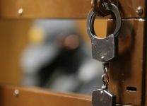 Сотрудника управления госзащиты МВД задержали за злоупотребления