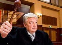 Умер ведущий программы "Суд присяжных" Валерий Степанов