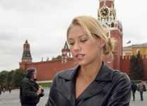 Курникова в Москве: впечатляла кожаными брюками, брала сет у Граф, в 19 играла в финале и говорила с русскими журналистами по-английски