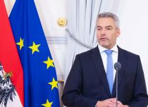 Канцлер Австрии осудил увязку "Северного потока — 2" с ситуацией на Украине