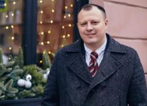 "Потеря до 70% выручки": ресторатор Коновалов возмутился ковид-ограничениями Смольного