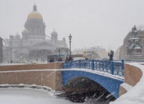 Из-за погоды в Санкт – Петербурге продлен «желтый» уровень опасности
