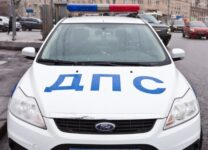 В Санкт – Петербурге подростки угнали каршеринговый автомобиль и попали в ДТП