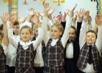 В Петербуржских школах с начала четверти отменяют ограничения по коронавирусу