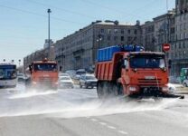 Смольный объяснил жителям Петербурга почему в городе стоит так много пыли