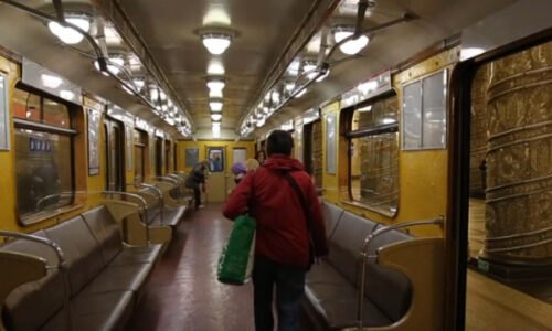Смольный игнорирует проблему износа петербургских вагонов метро