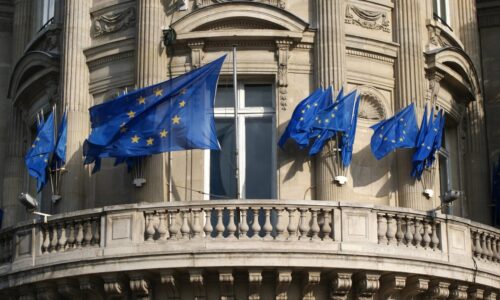 Политолог Миронов: Евросоюз либо развалится, либо превратиться в диктаторский режим