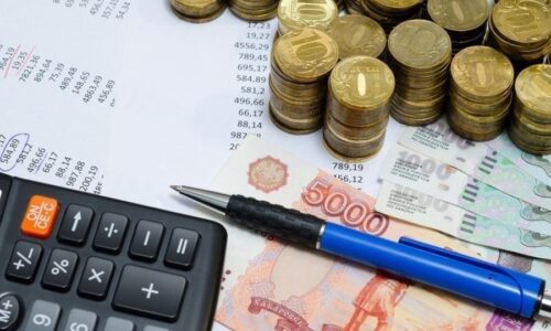 Санкт-Петербург не вошел в топ-10 регионов России по уровню зарплат
