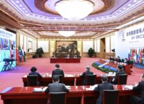 Миронов: Франция хочет попасть на саммит БРИКС, чтобы сблизиться с Россией